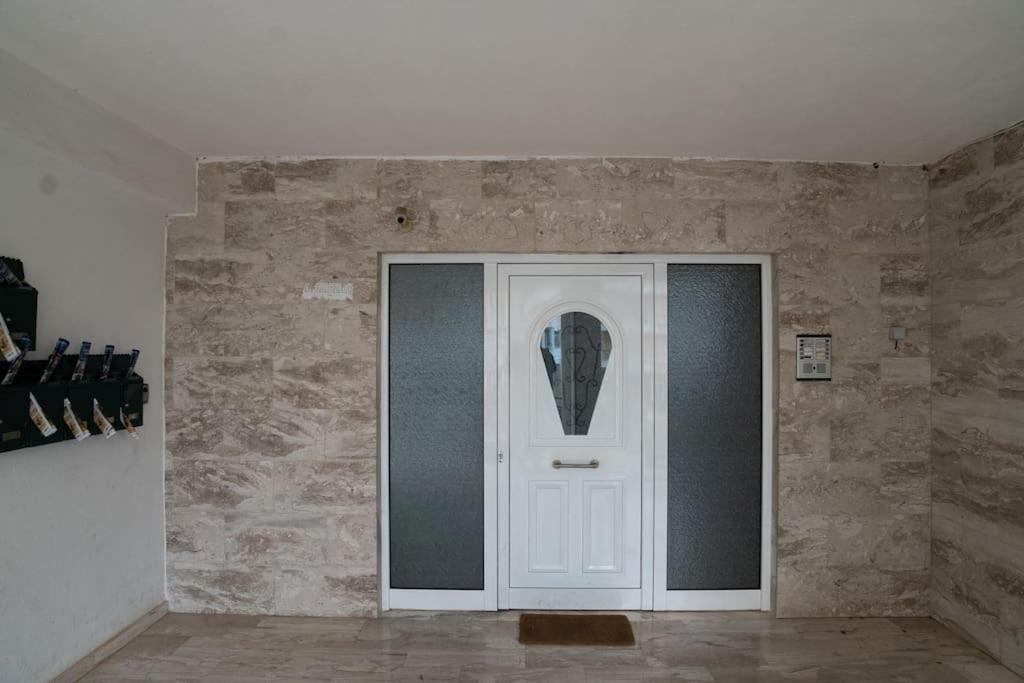 Frida'S Home For 2 In Kozani Exterior photo